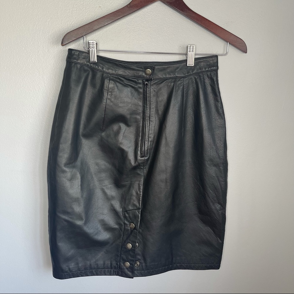Vintage Genuine Leather MIDI Skirt, Snap Button Details in Back, Black, Size 27
